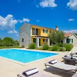 Villa Nela By Istrialux *